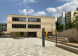 Pausenhof auf Tiefgarage